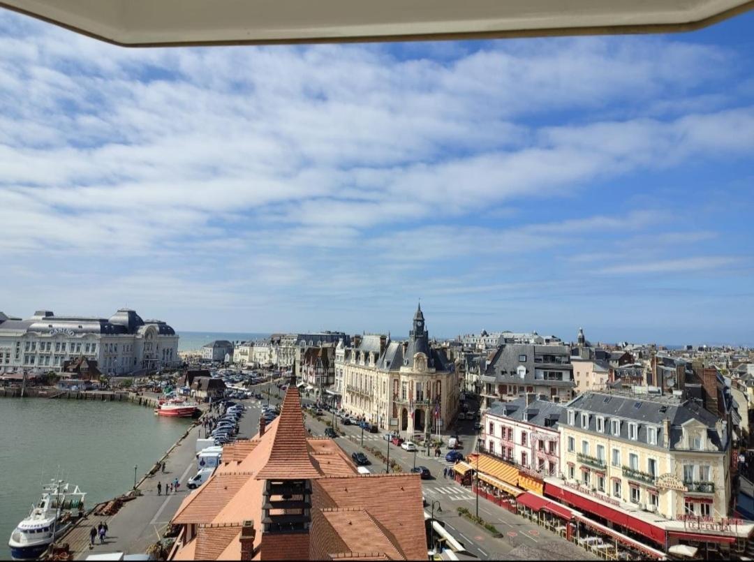 Appartement Le grand large  à Trouville-sur-Mer Extérieur photo